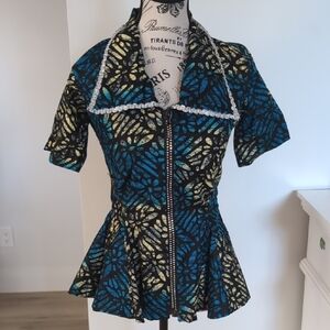 2906 DESIGNS | Women's Blk/Blue/Yellow Petal Pattern Short Sleeve Zip Up Top